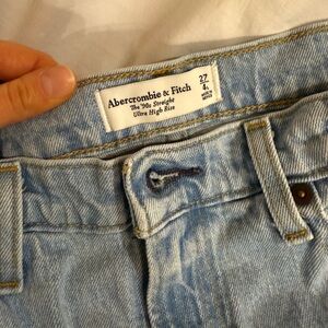 Abercrombie and Fitch the 90’s straight ultra high rise